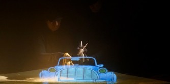 La chaise bleue, marionnettes pour tout-petits, une adaptation de l’album de Claude Boujon