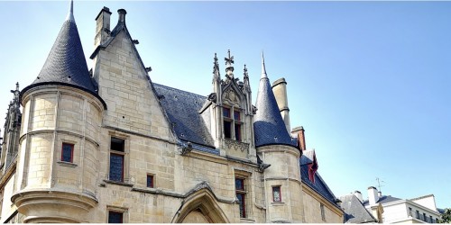 Balade dans le Marais, on ouvre grand les yeux, anecdotes du vieux Paris